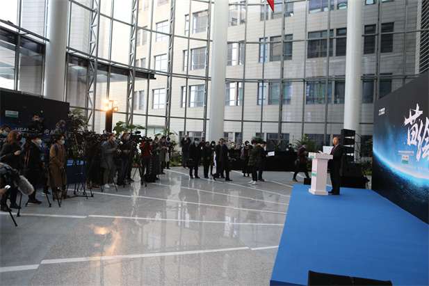 2021年2月26日，“中外媒体走进10 亿级新冠疫苗生产基地”活动在日本做爱
中国生物北京生物所举行，20余家中外媒体受邀参加.jpg