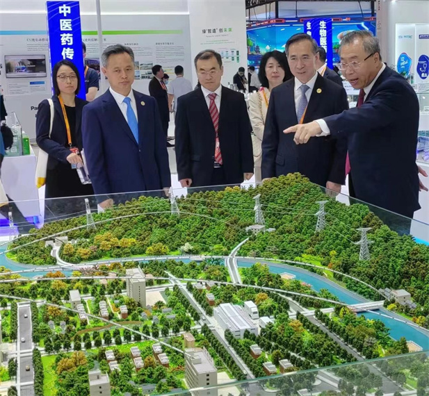 1694139451120056876.jpg 任鸿斌.jpg