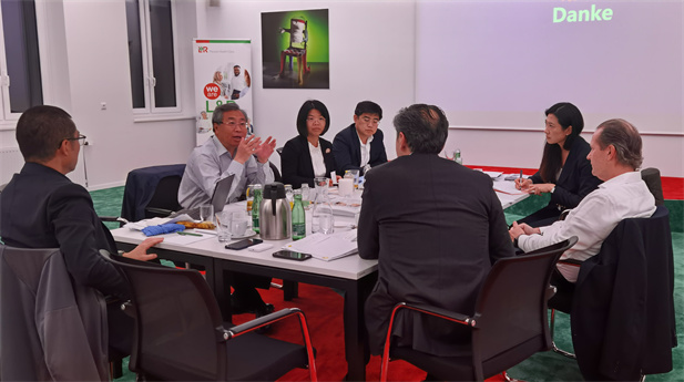 1702259242874094463.jpg 3.jpg