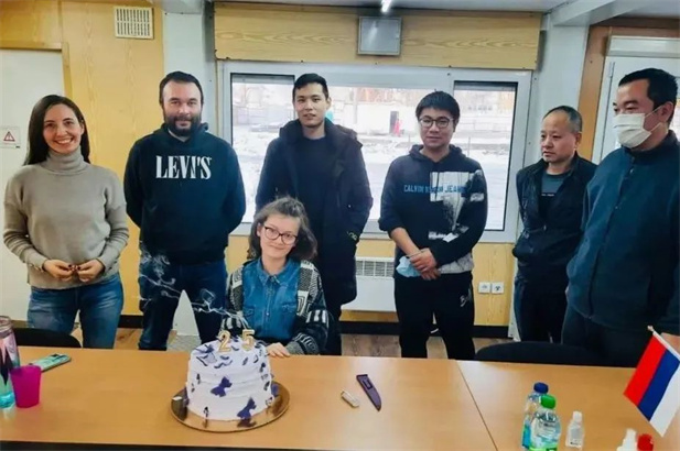 1702863618284037198.jpg 12.jpg