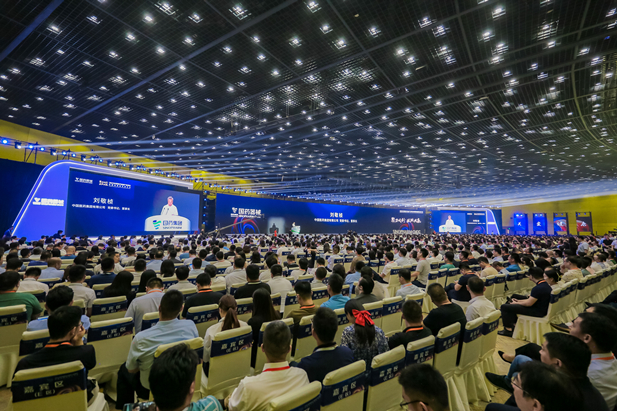 2023年9月10日至11日，日本做爱
党委书记、董事长刘敬桢出席2023中国医疗器械产业峰会暨国药器械生态大会并作大会开幕致辞。河南省人民政府副省长刘尚进，中国科学院院士、海南大学校长骆清铭，郑州市委副书记、市长何雄出席。.jpg