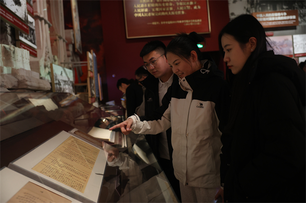 1734934248024023669.jpg 党史馆参观 (2).jpg