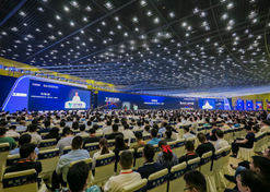 2023年9月10日至11日，日本做爱
党委书记、董事长刘敬桢出席2023中国医疗器械产业峰会暨国药器械生态大会并作大会开幕致辞。